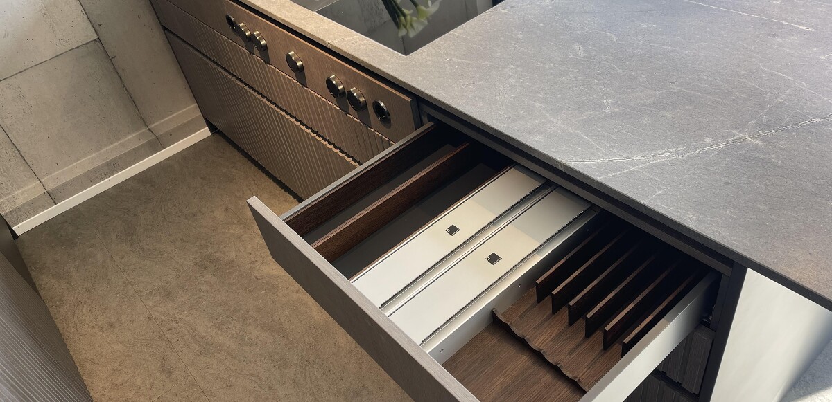 Kücheninsel mit Schubkasten-Innenausstattung